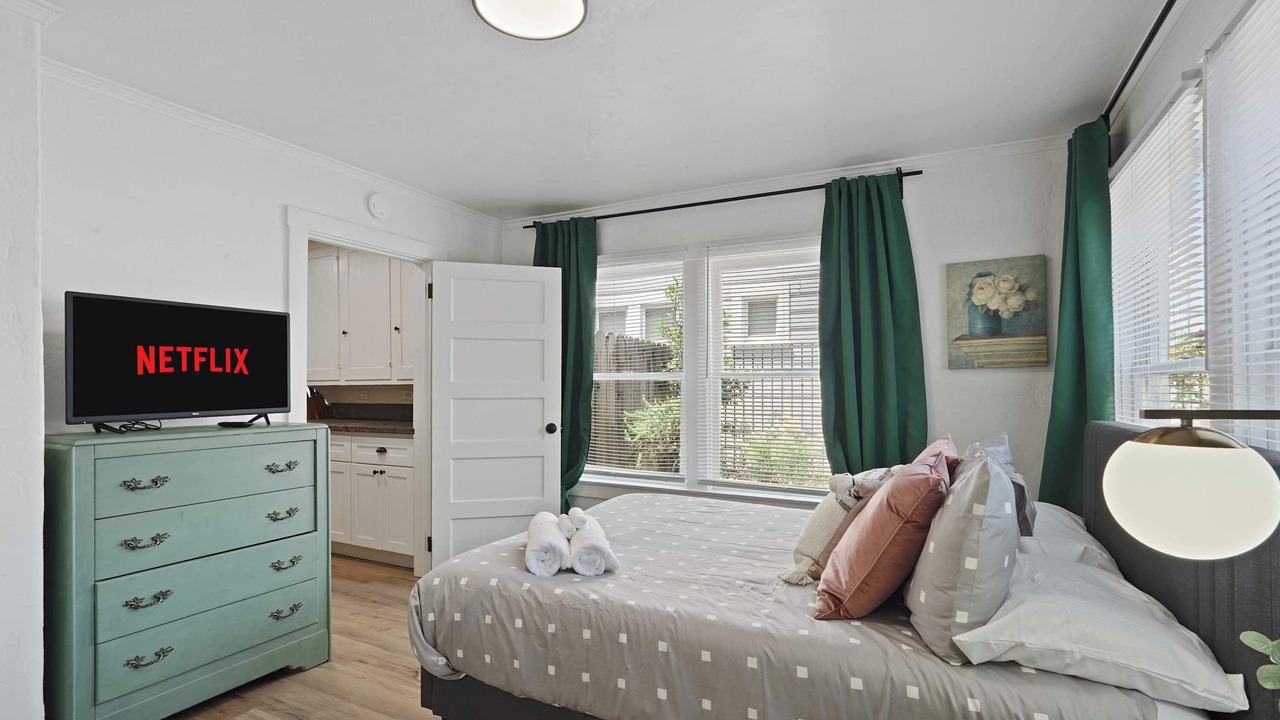 Photo of Bedroom in North Oak Park
