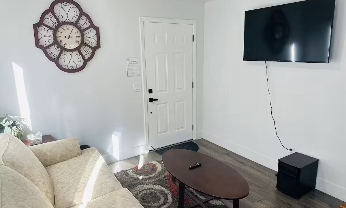 Photo of Livingroom in Kelseyville