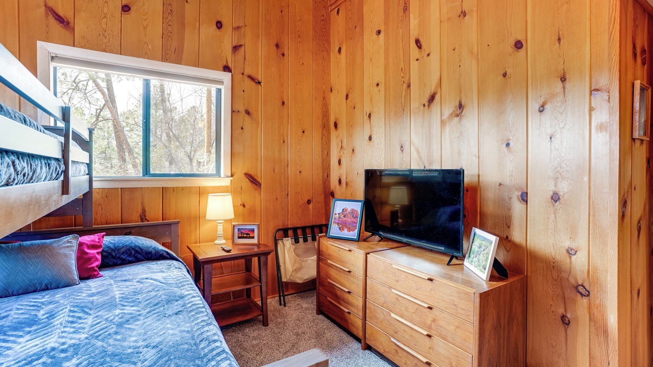 Photo of Bedroom in Mountain Club