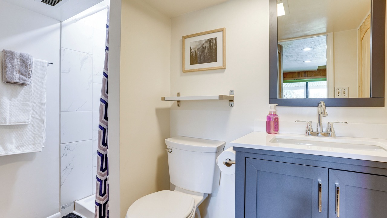 Photo of Bathroom in Mountain Club