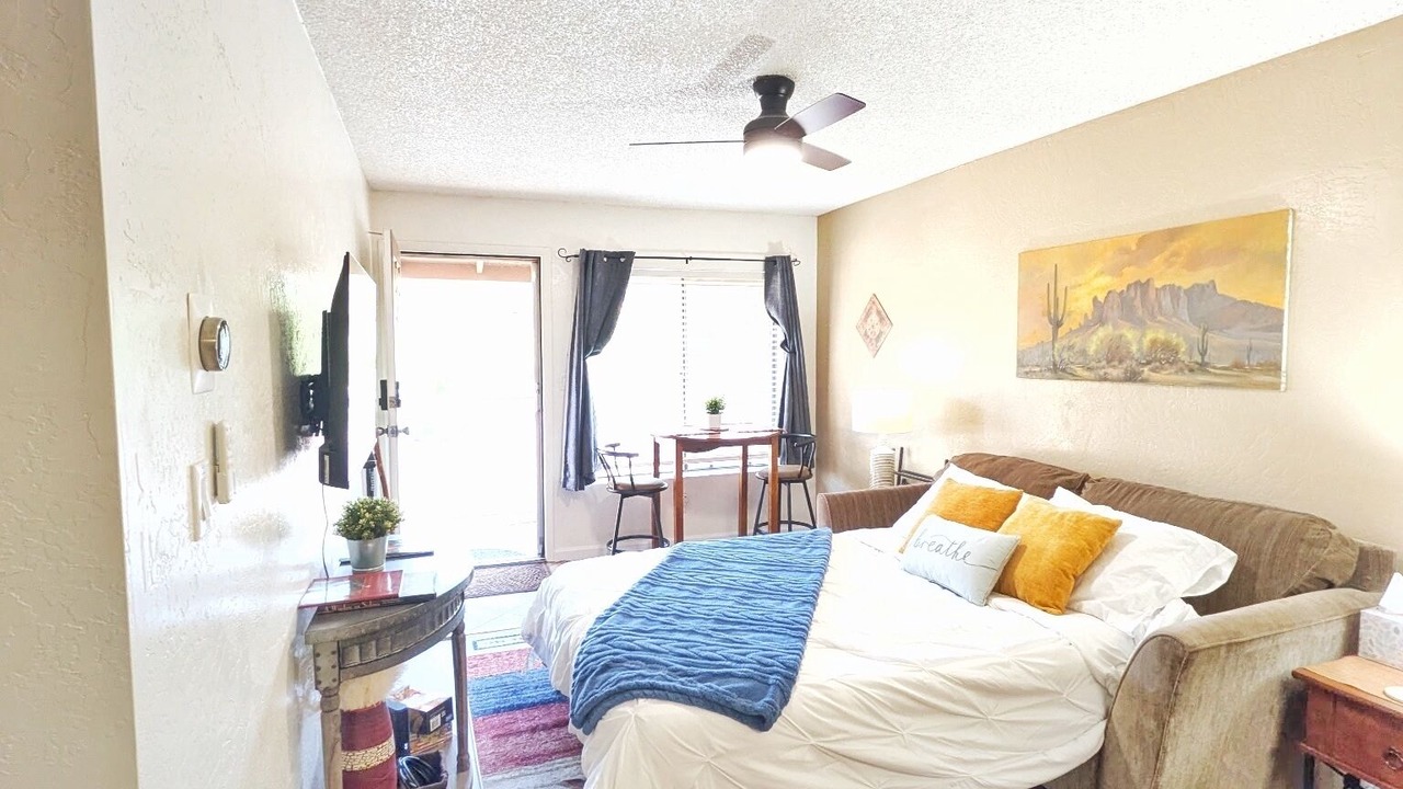 Photo of Bedroom in Oak Creek