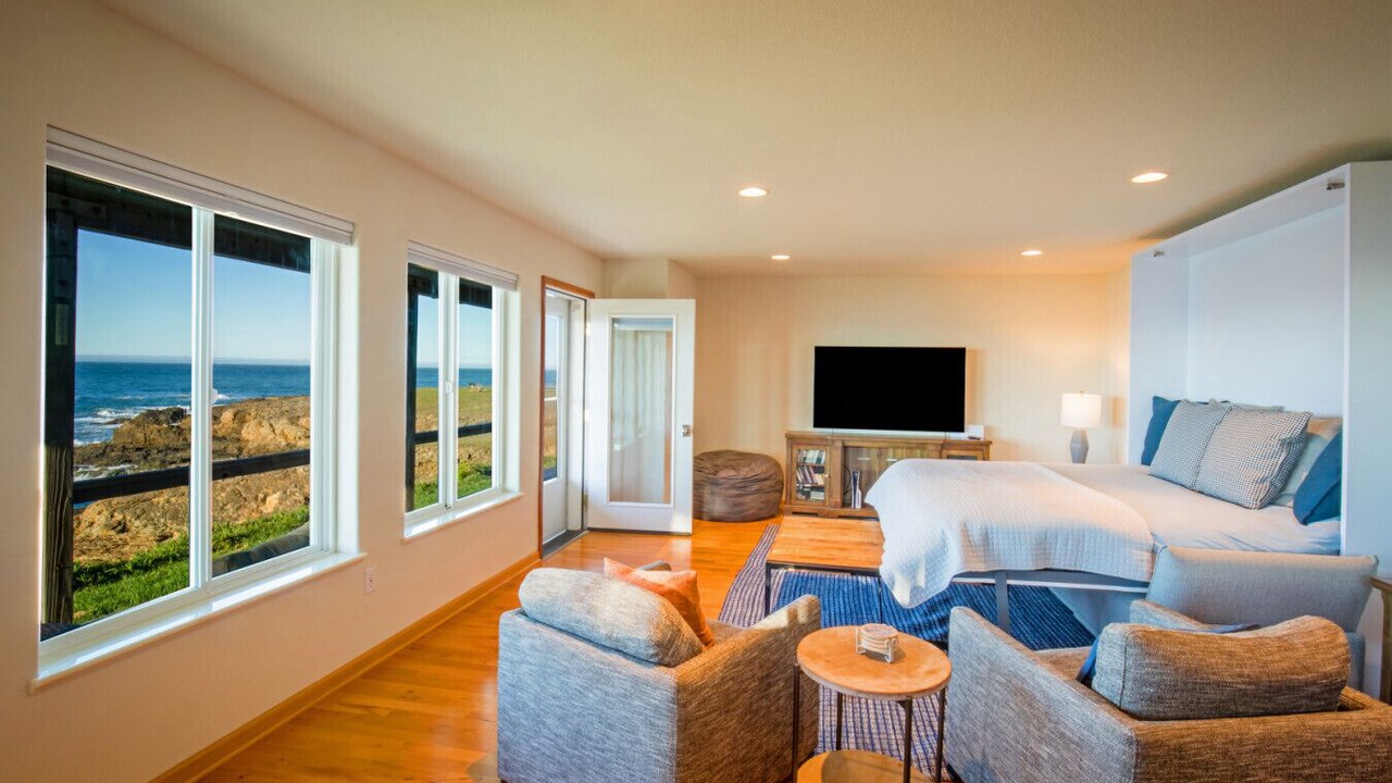 Photo of Bedroom in Shelter Cove