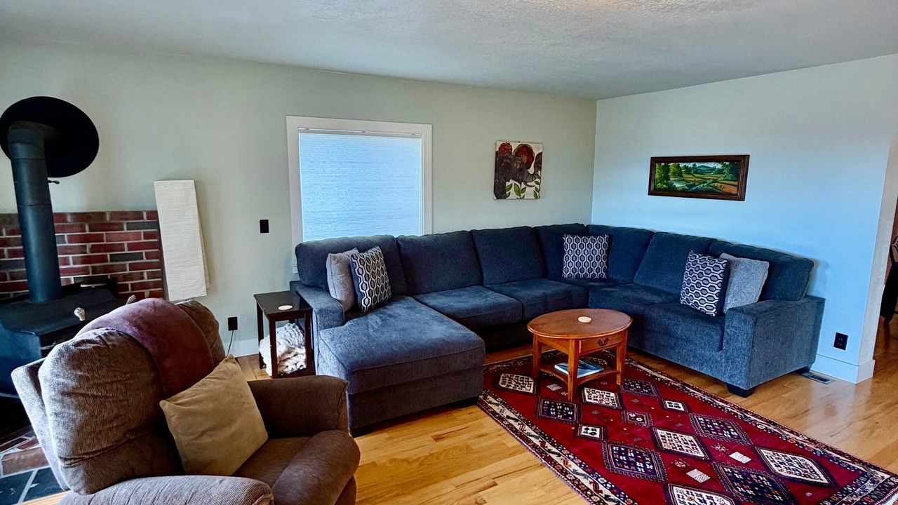 Photo of Livingroom in McKinleyville