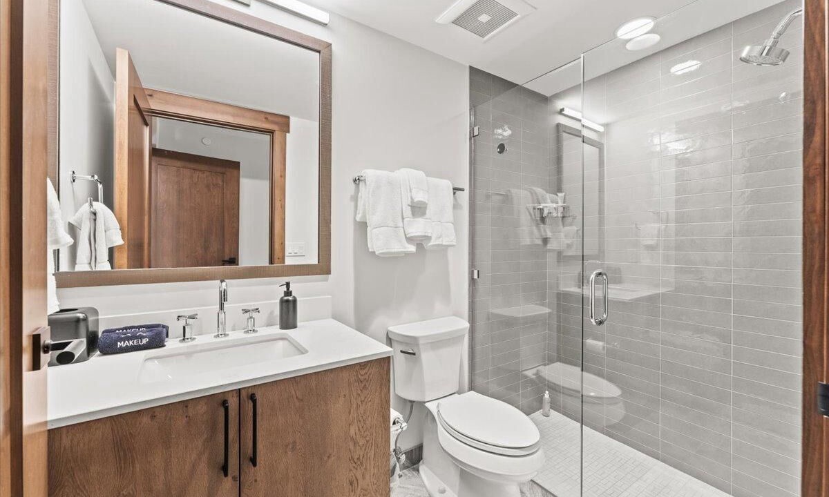 Photo of Bathroom in Stateline