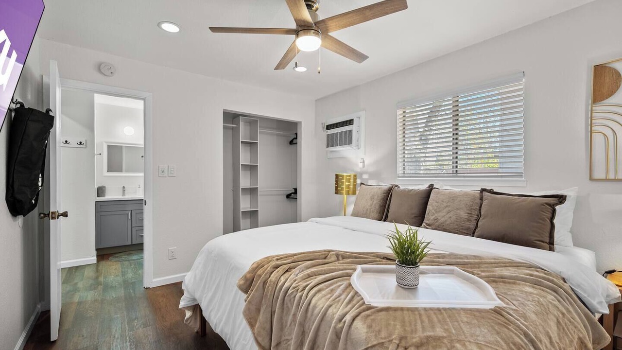 Photo of Bedroom in Midtown Sacramento