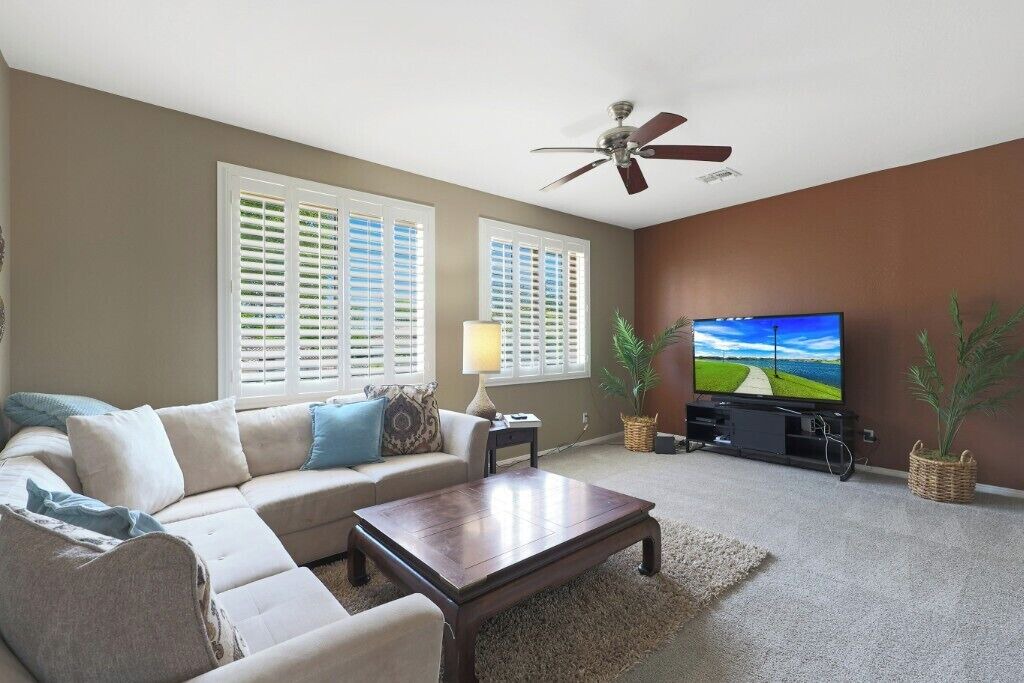 Photo of Livingroom in Oakwood