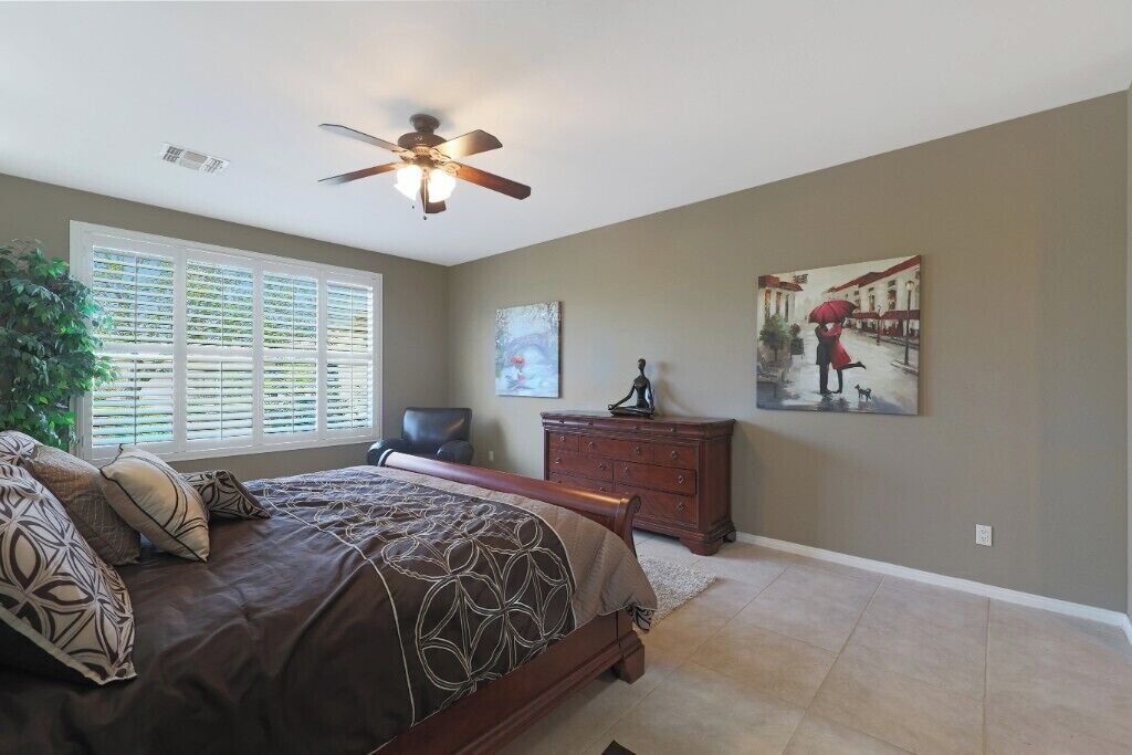 Photo of Bedroom in Oakwood