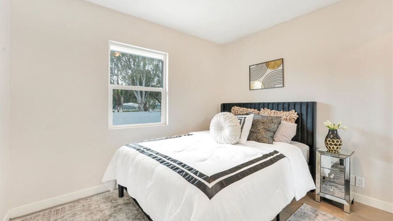 Photo of Bedroom in Crest