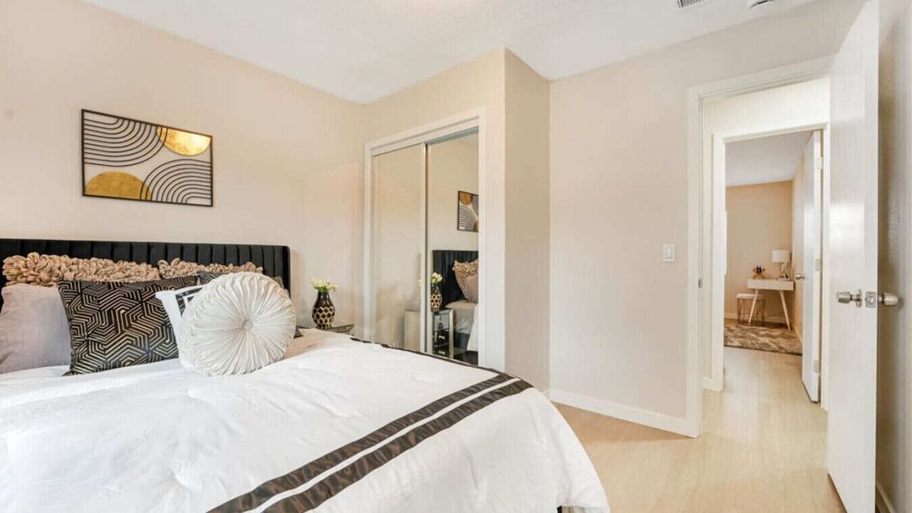 Photo of Bedroom in Crest