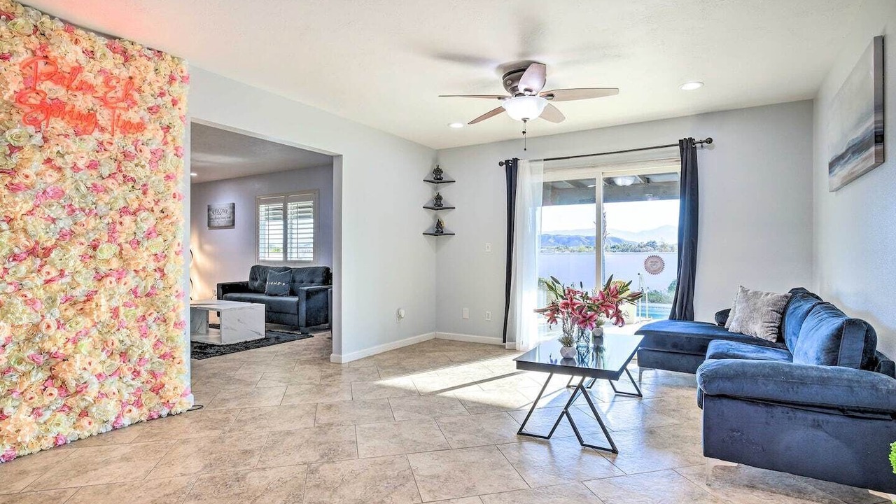 Photo of Livingroom in Desert Hot Springs