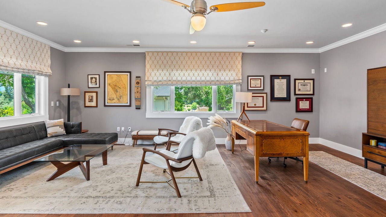Photo of Livingroom in Napa
