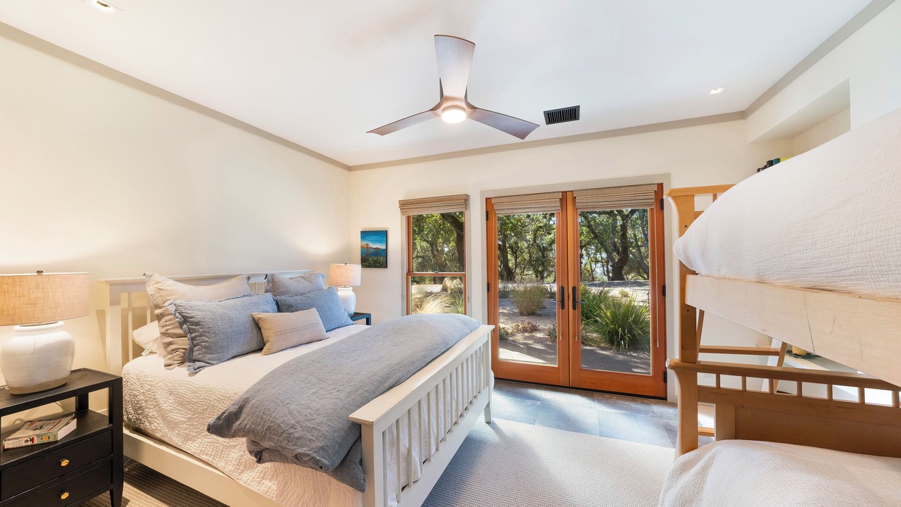 Photo of Bedroom in Geyserville