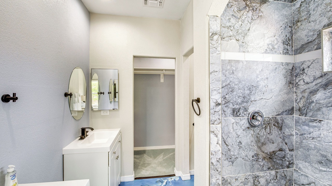 Photo of Bathroom in Sunridge Estates