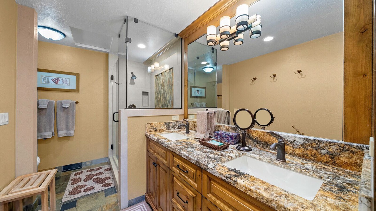 Photo of Bathroom in Graeagle