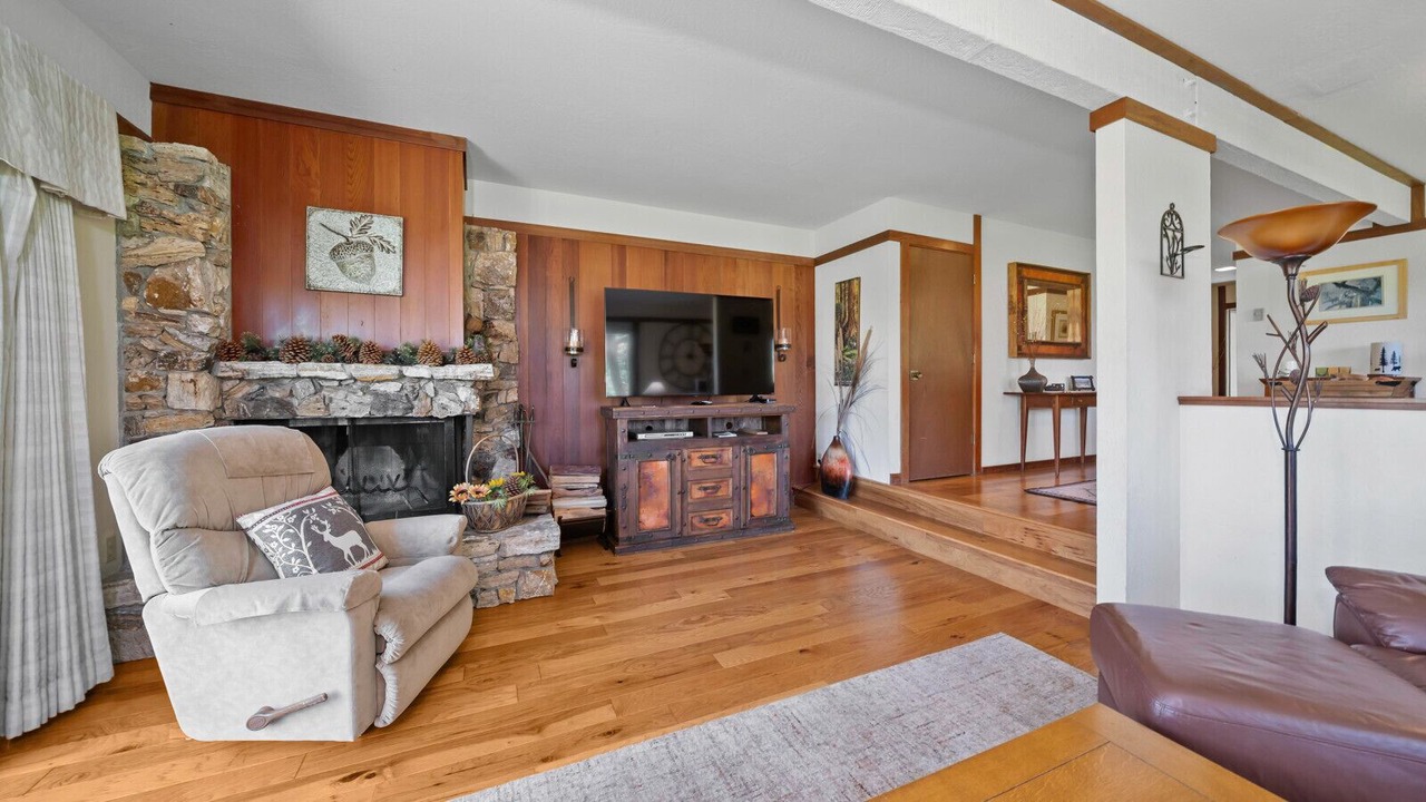 Photo of Livingroom in Graeagle
