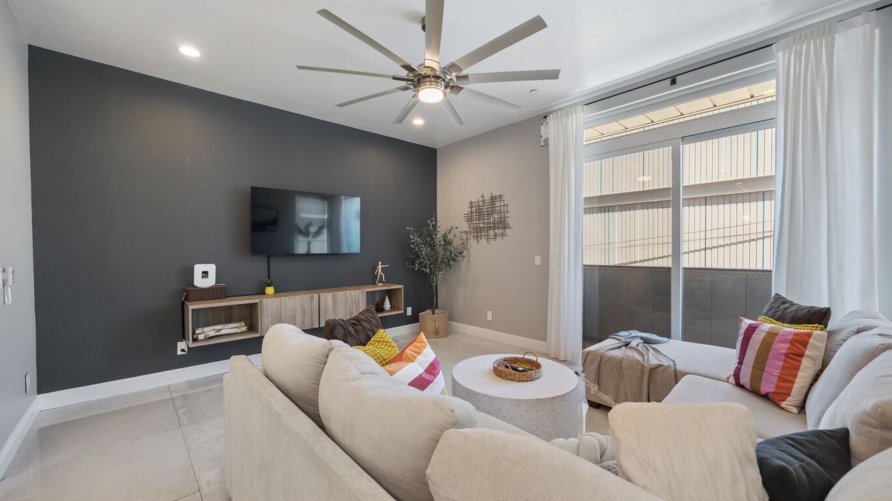 Photo of Livingroom in Downtown Sacramento