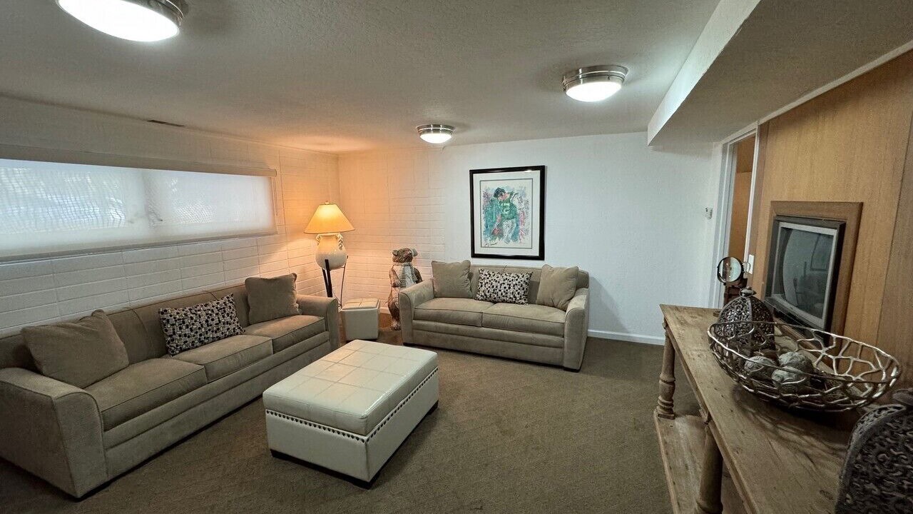 Photo of Livingroom in Skyland