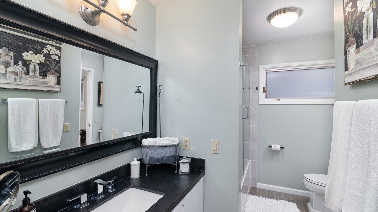 Photo of Bathroom in Skyland