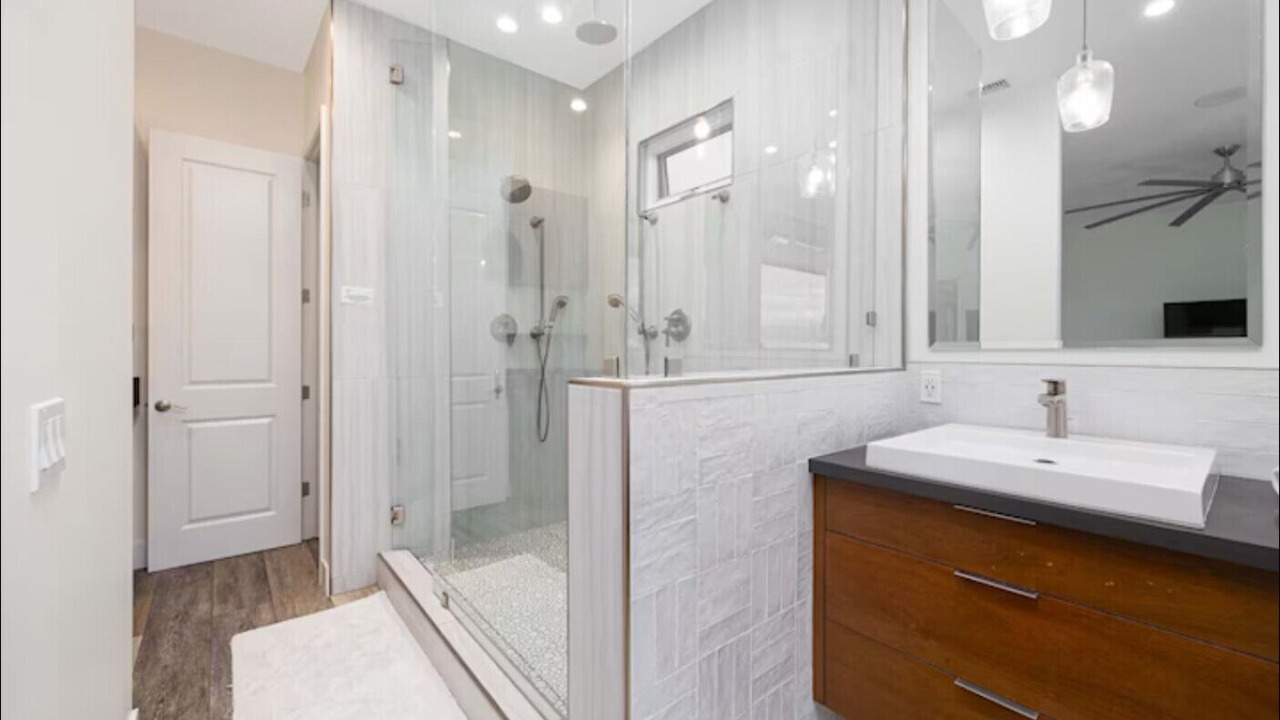 Photo of Bathroom in Townsite