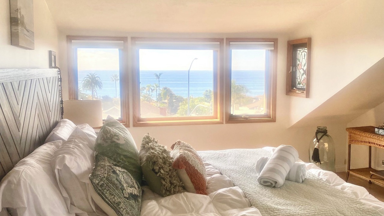 Photo of Bedroom in Laguna Beach