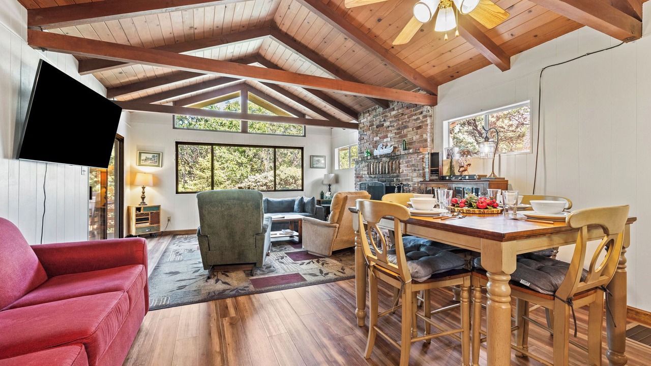 Photo of Livingroom in Camp Nelson