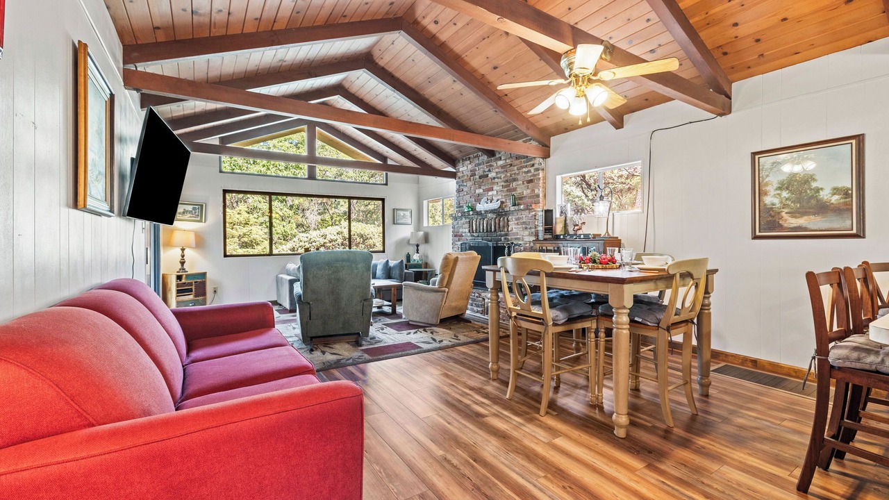 Photo of Livingroom in Camp Nelson