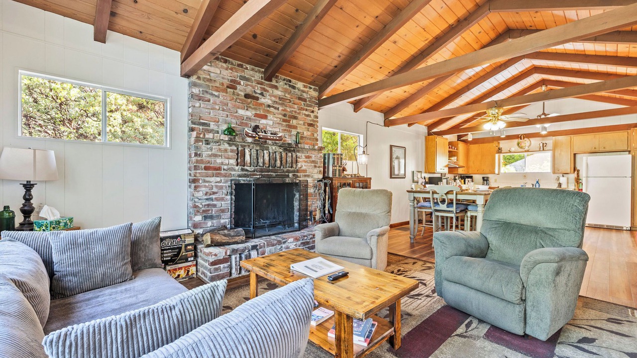 Photo of Livingroom in Camp Nelson