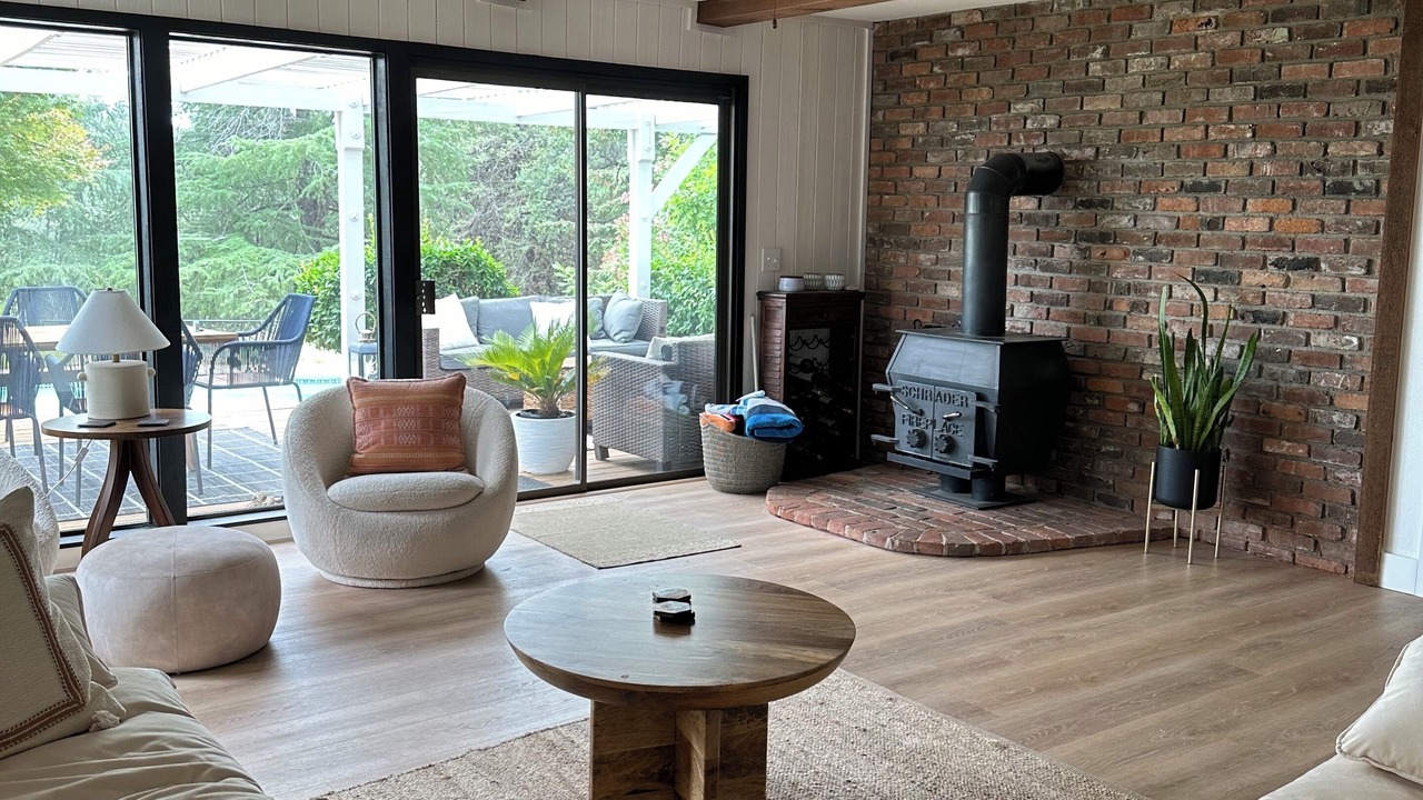 Photo of Livingroom in Redding