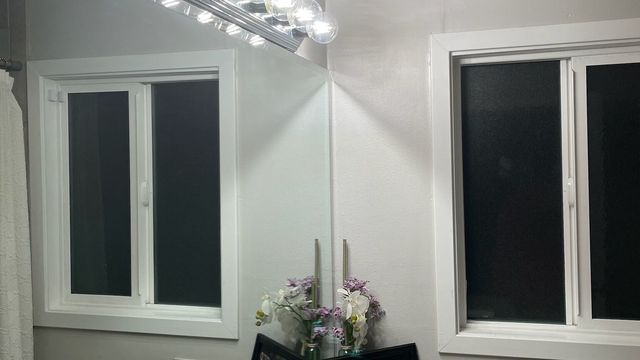 Photo of Bathroom in The Plaza