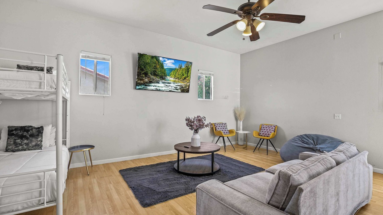 Photo of Livingroom in Bermuda Dunes