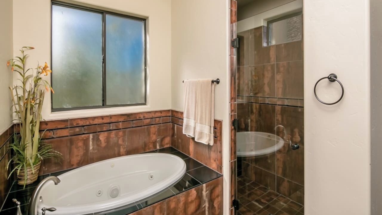 Photo of Bathroom in Parker Strip