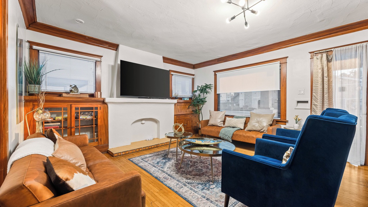 Photo of Livingroom in Eastside