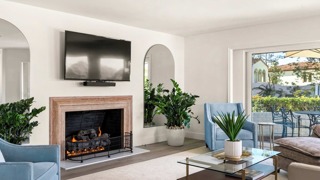 Photo of Livingroom in La Jolla Shores