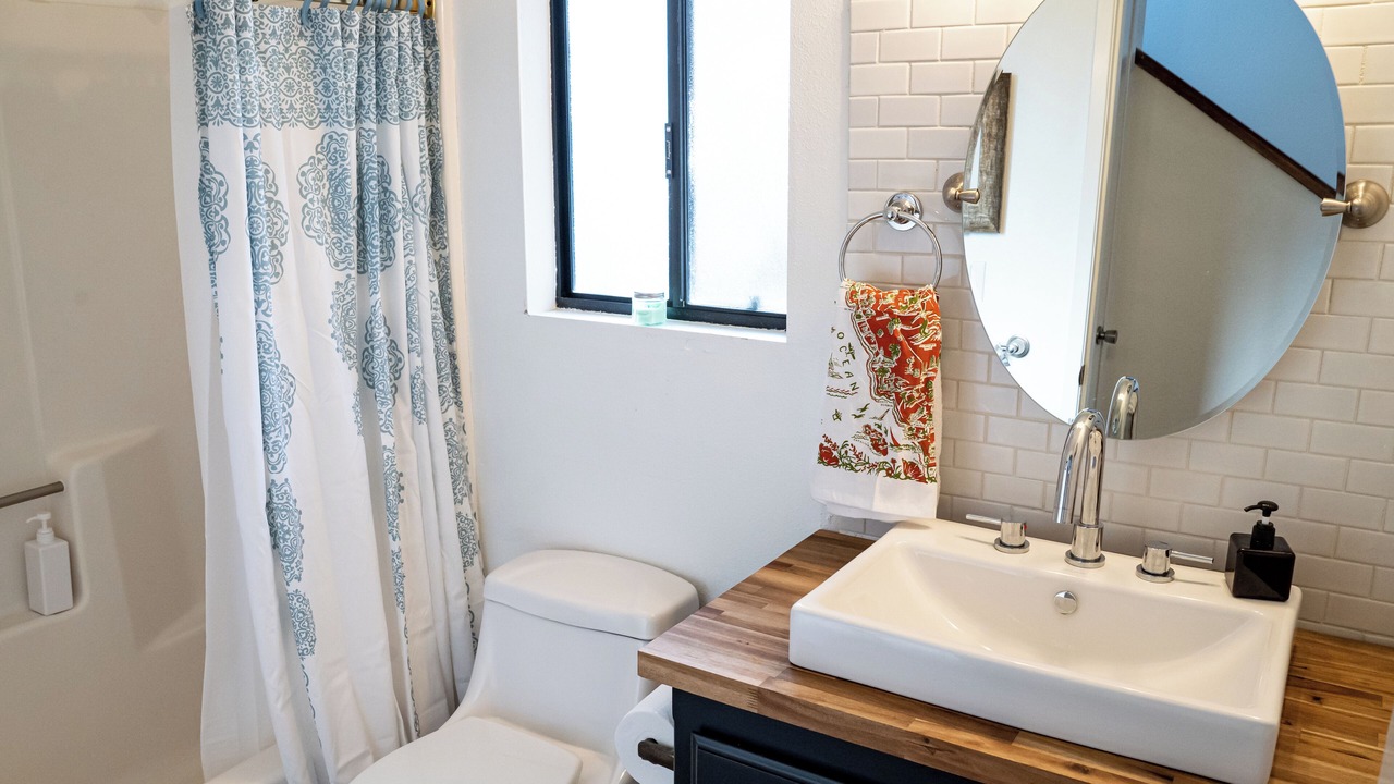 Photo of Bathroom in Oak Shores