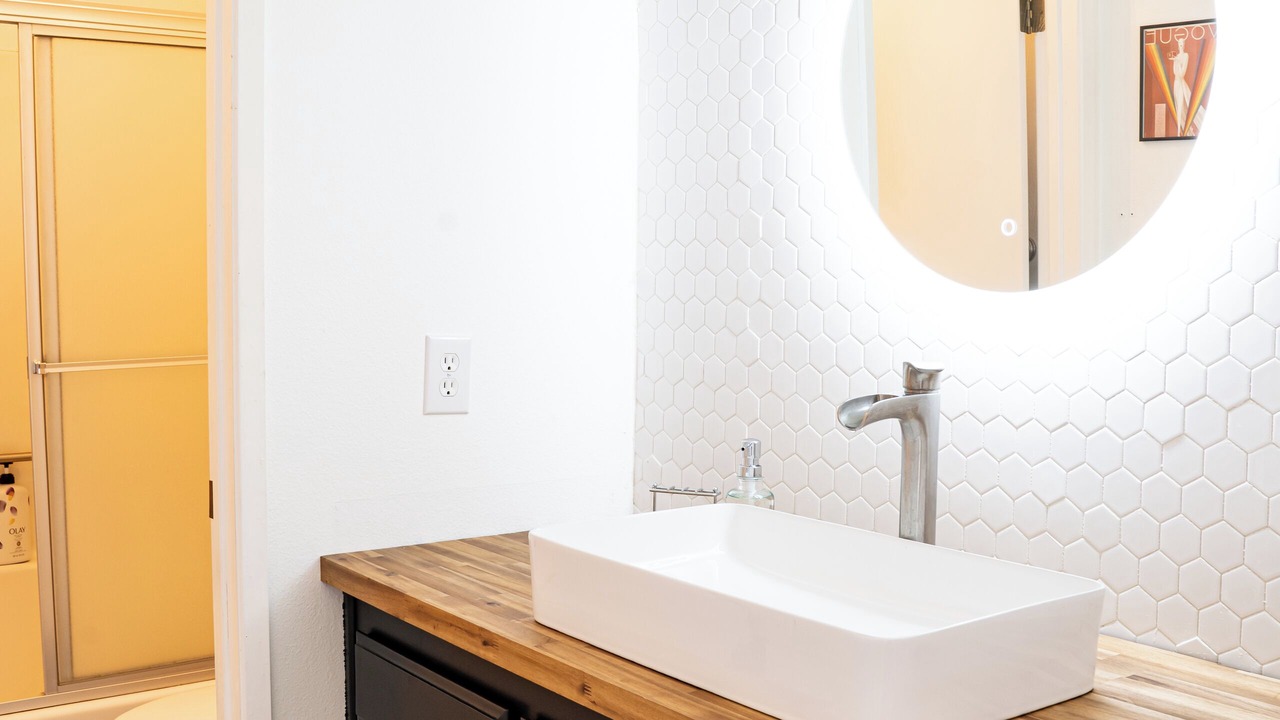 Photo of Bathroom in Oak Shores