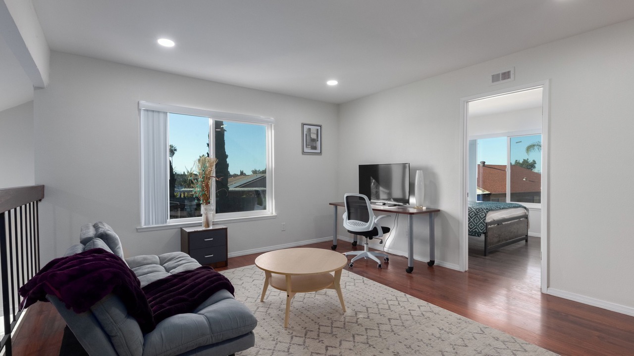 Photo of Livingroom in Mira Mesa