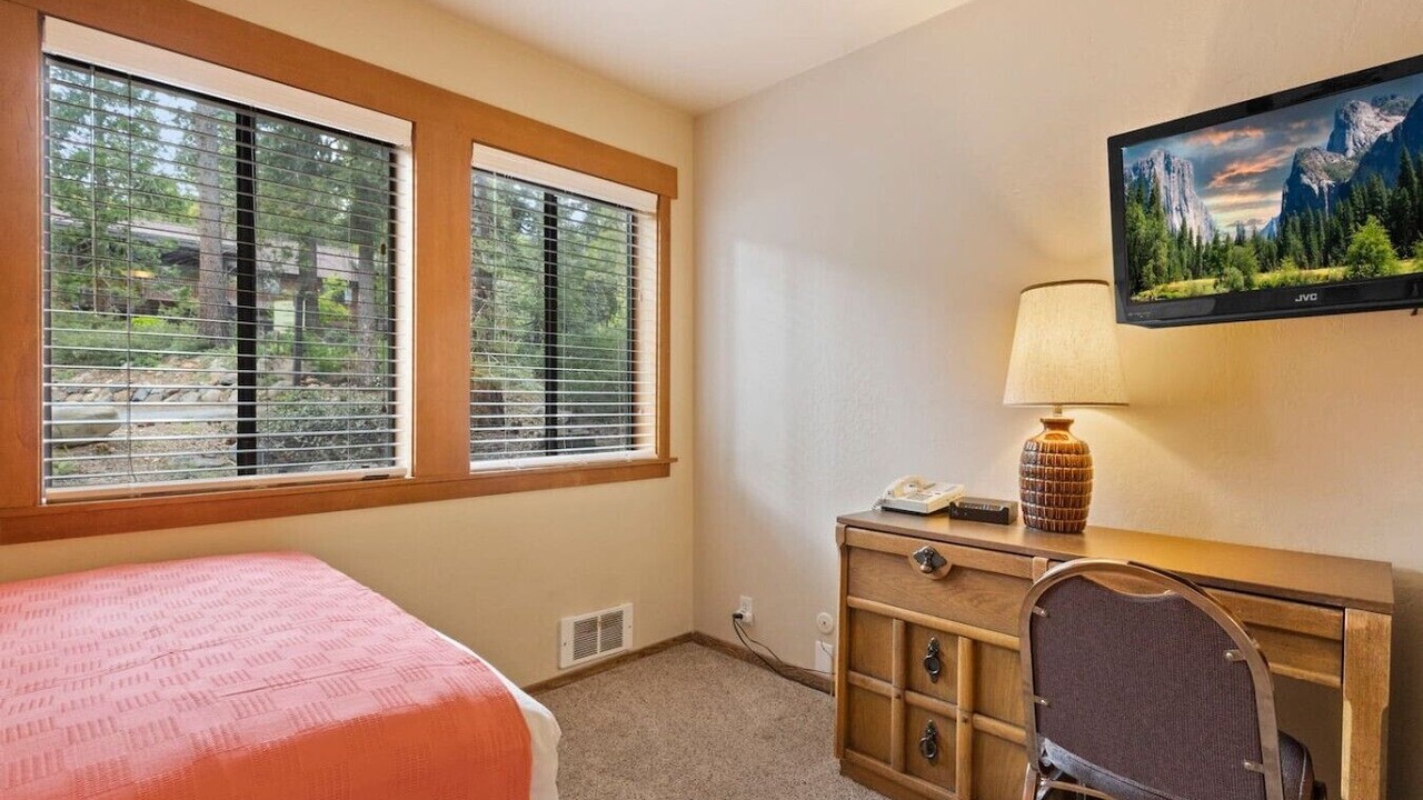 Photo of Bedroom in Tahoe Woods
