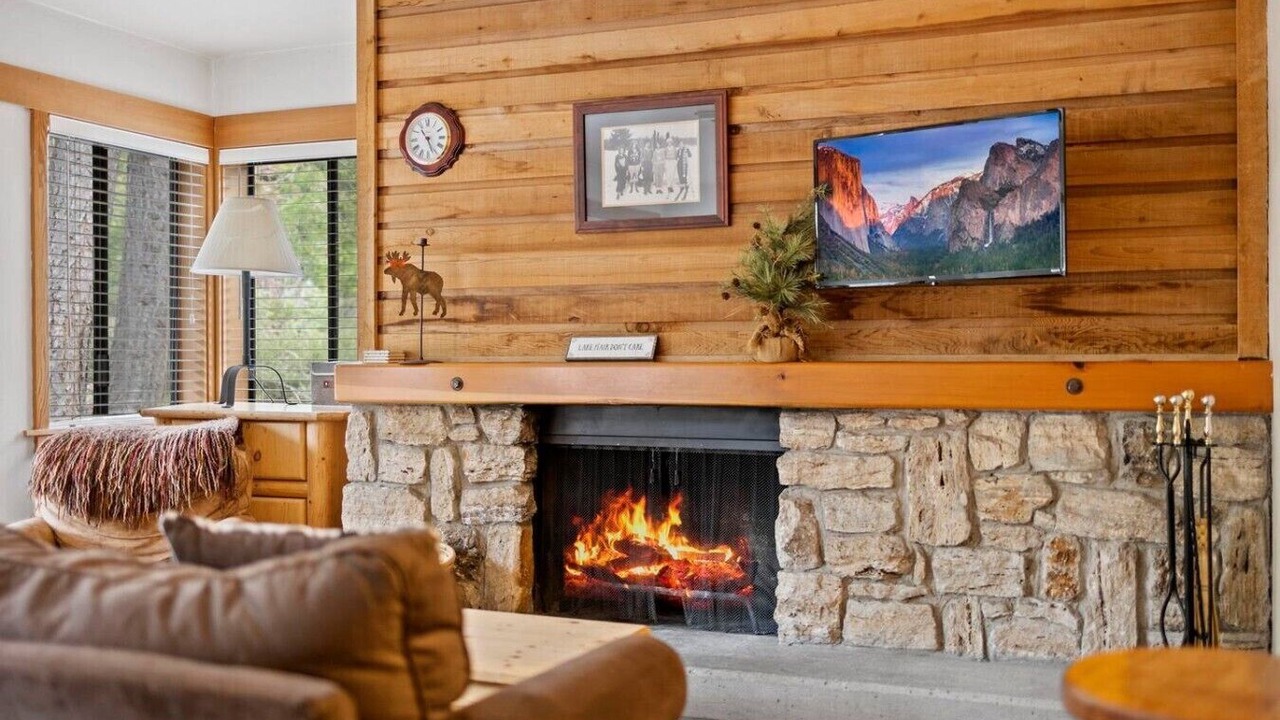 Photo of Livingroom in Tahoe Woods