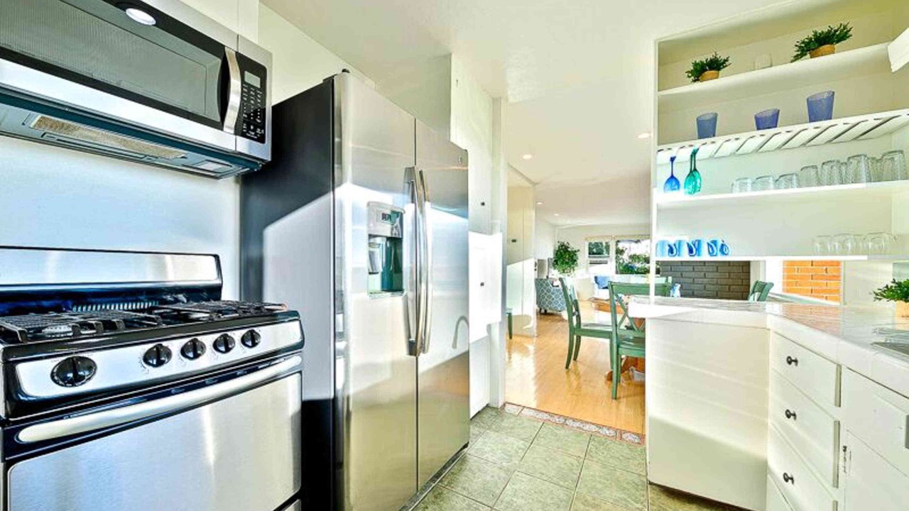 Photo of Kitchen in Cardiff-by-the-Sea