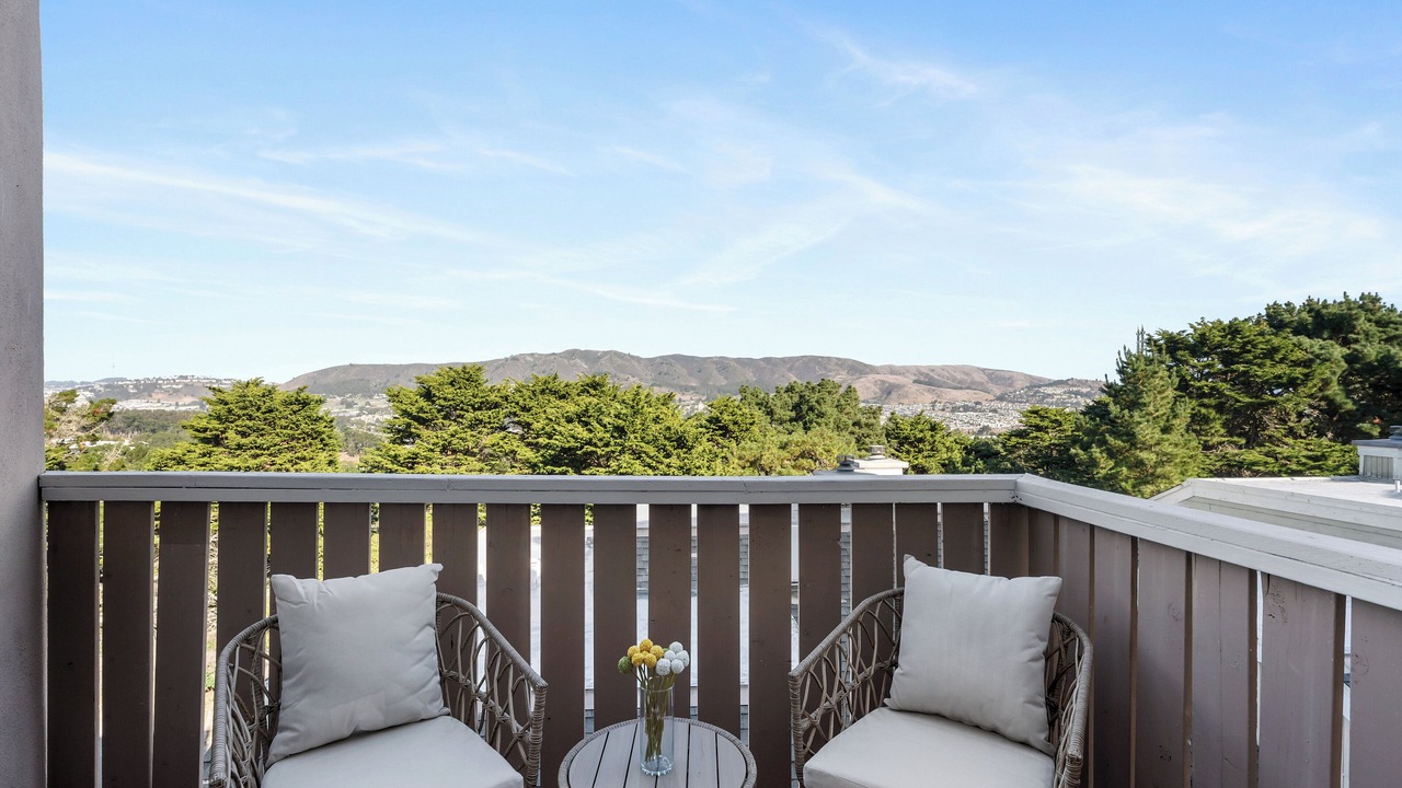 Photo of Outdoor in Serramonte