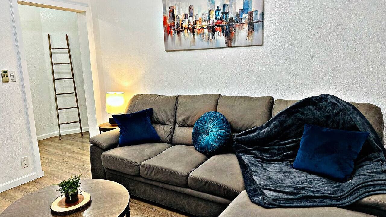 Photo of Livingroom in Downtown Sacramento