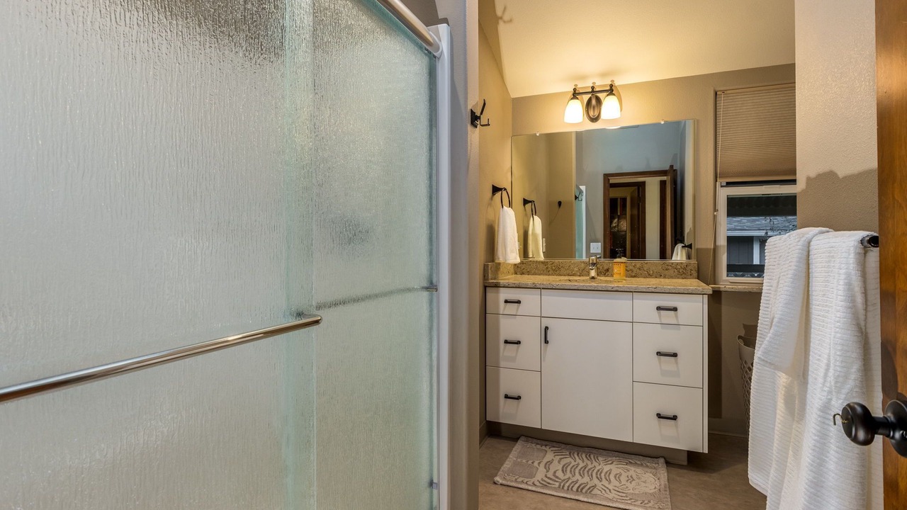 Photo of Bathroom in Oak Grove