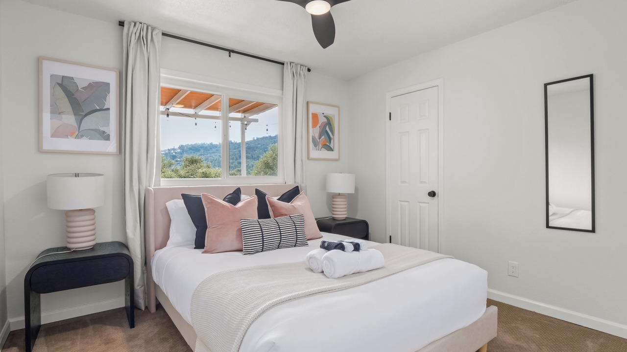 Photo of Bedroom in Yosemite Forks