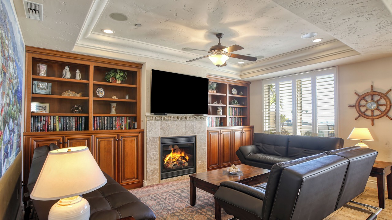 Photo of Livingroom in Downtown