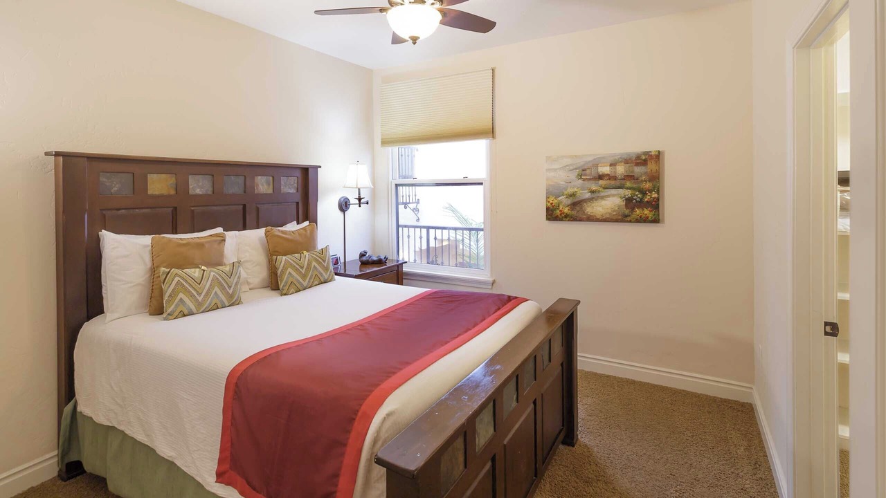 Photo of Bedroom in Downtown