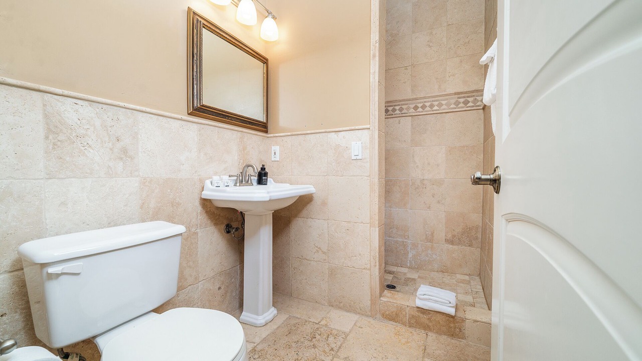 Photo of Bathroom in Vista