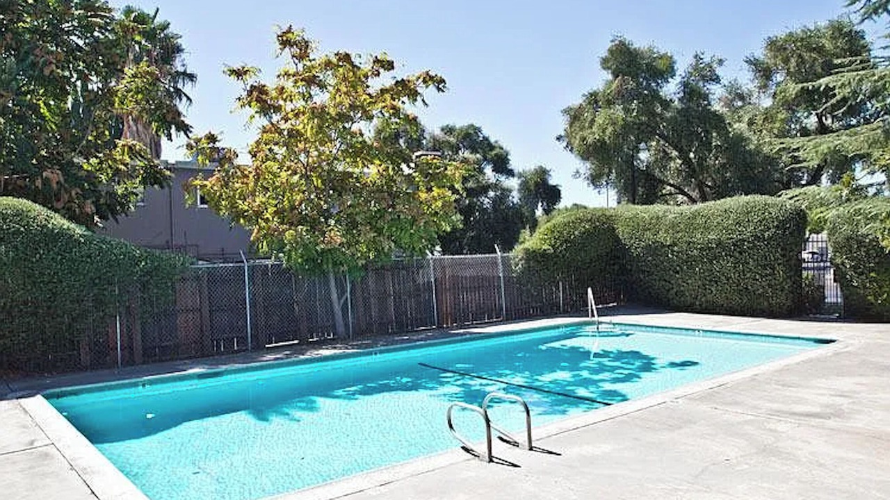 Photo of Outdoor in Foothill Farms
