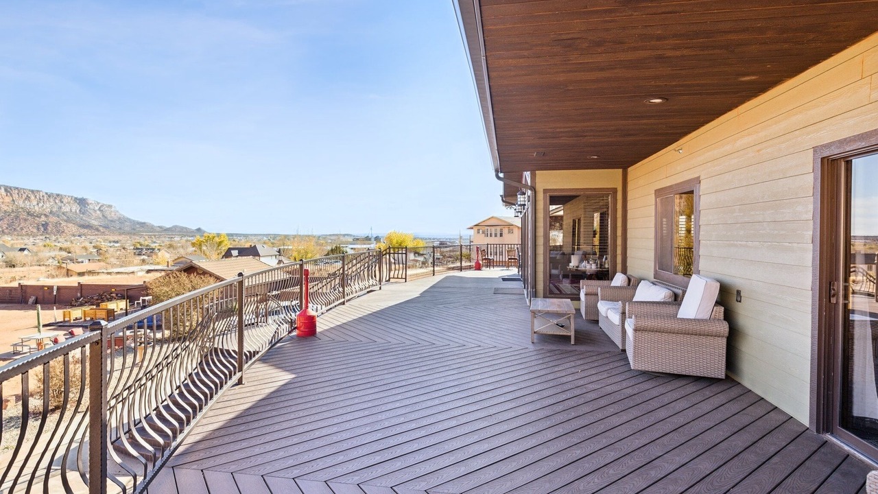 Photo of Patio Balcony in Hildale