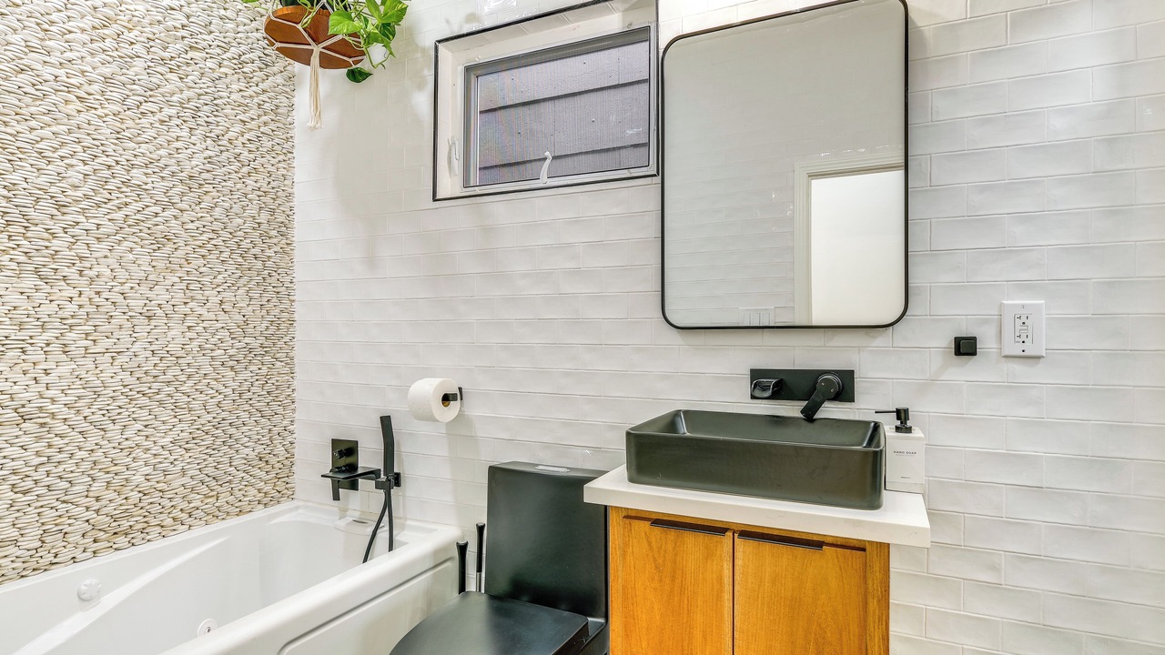 Photo of Bathroom in Marina District