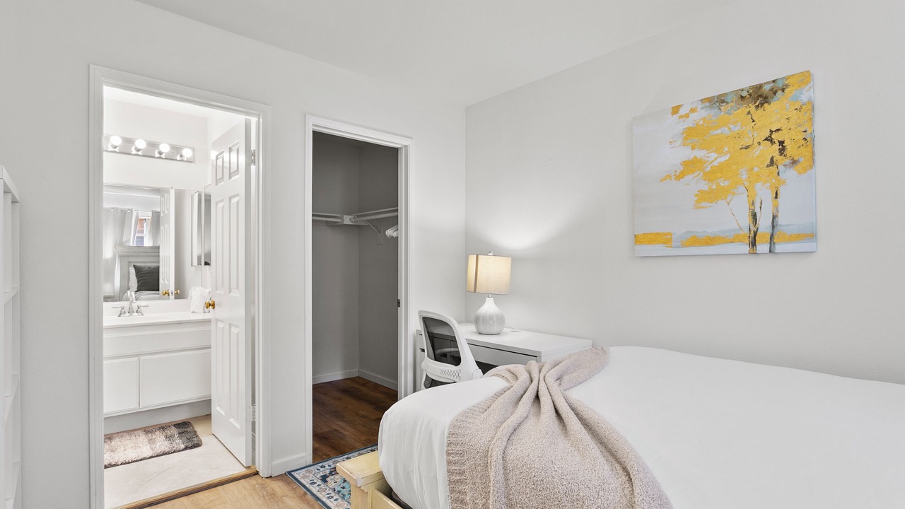 Photo of Bedroom in El Camino Real